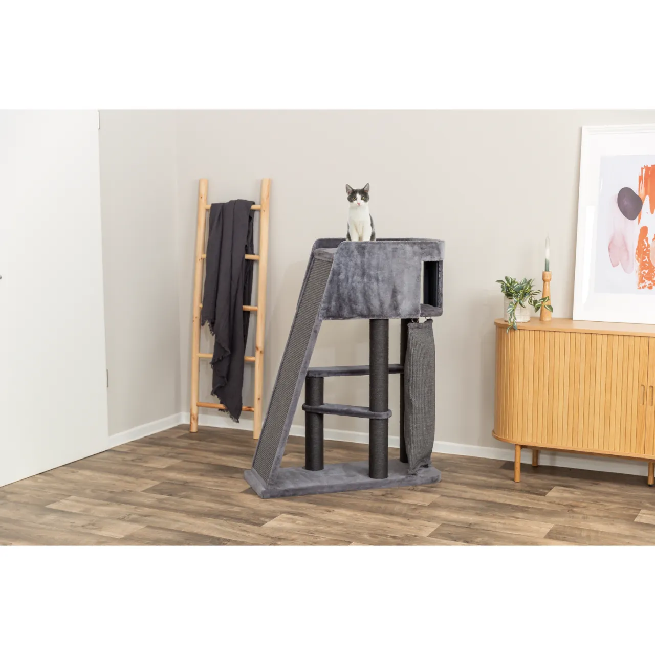 Trixie Kradsetræ Kattetårn Active med klatrerampe 122 cm