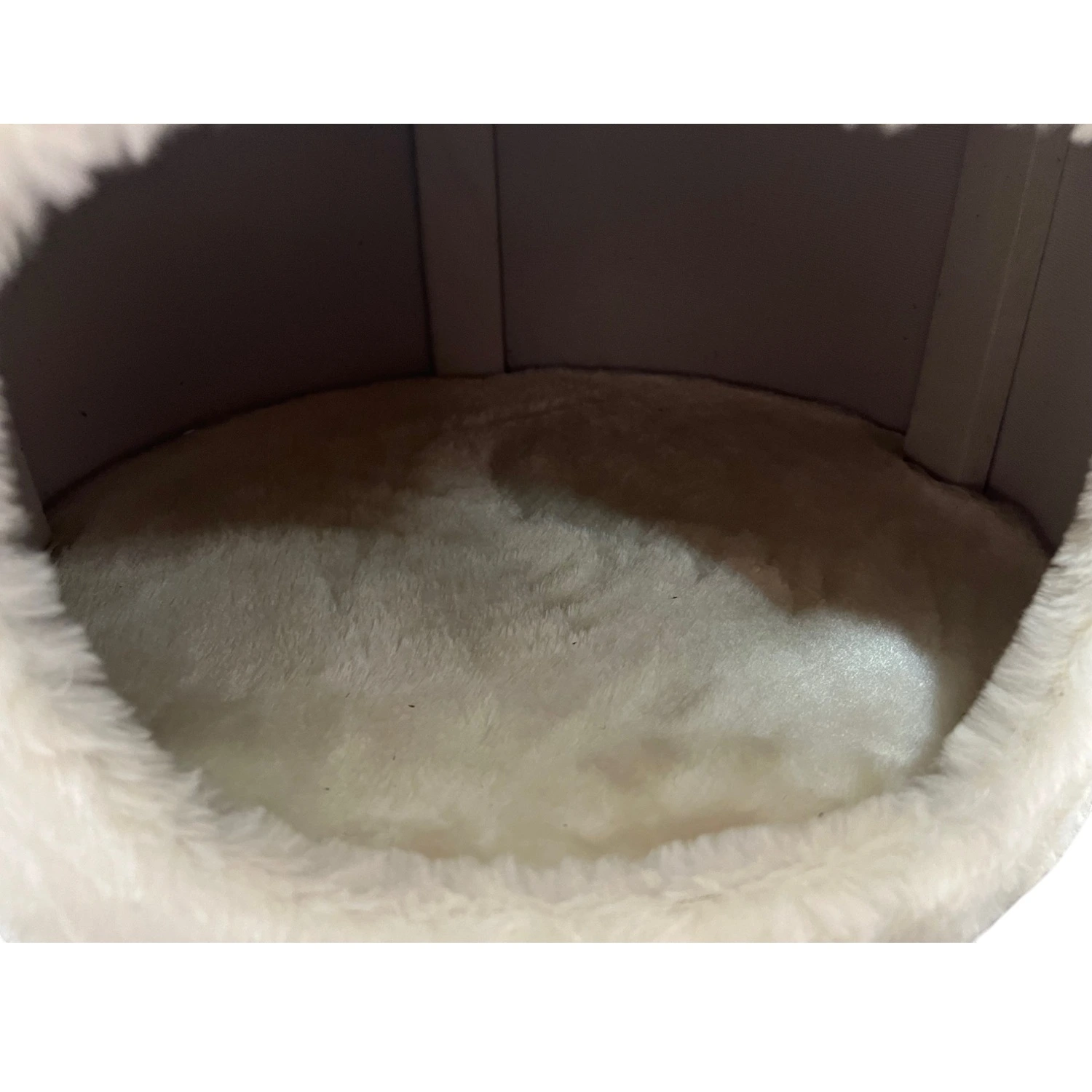 Kattens no 1 Rund hule med plys i beige Ø 50 cm med stor indgang