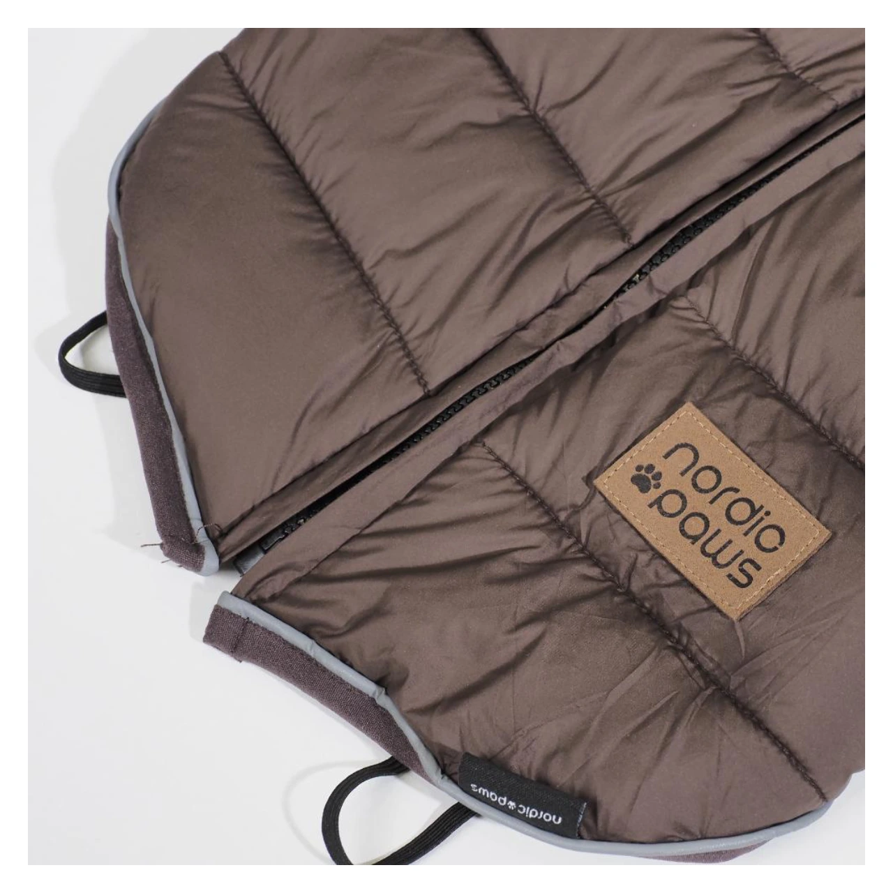 Nordic Paws Vea hundejakke med sele taupe 35 cm