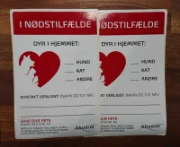 Mit dyr er alene hjemme - 2 stk Klistermærke